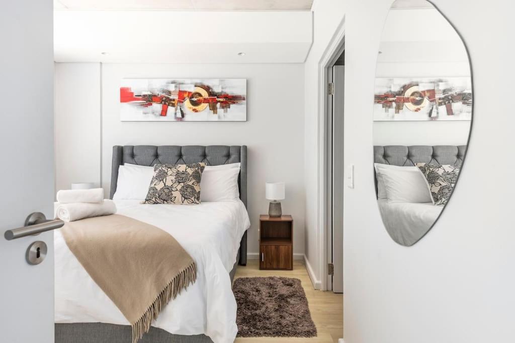 Chic, Central, Family & Group Stay - Stylish 2 Ensuite Bedroom Apartment With Spacious Balcony Cape Town Exterior photo